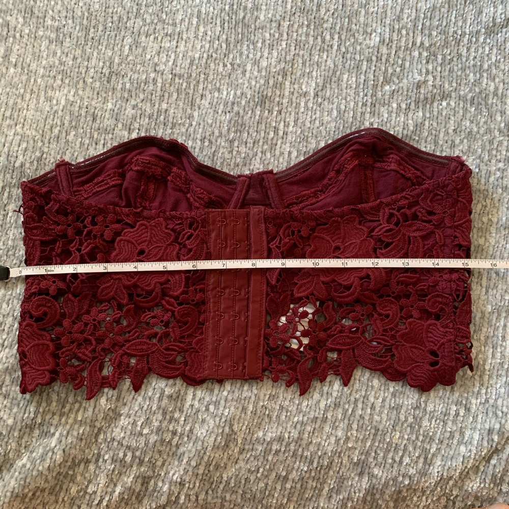 NWT wine bustier crochet lace top by kimchi blue - Picture 4 of 6